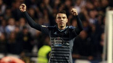 GRA374. A CORUÑA, 19/03/2017.- El delantero del Celta de Vigo Iago Aspas celebra su gol ante el Deportivo de la Coruña, durante el partido de la jornada vigésimo octava de Liga en Primera División que se juega esta tarde en el estadio de Riazor, en A Coruña. EFE/Cabalar