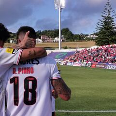 El Benfica se afianza en el liderato con una 'manita'
