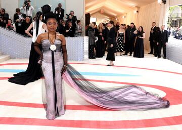 Quinta Brunson con un vestido de Prabal Gurung.