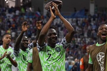 Alegría de los jugadores de Nigeria al terminar el partido.