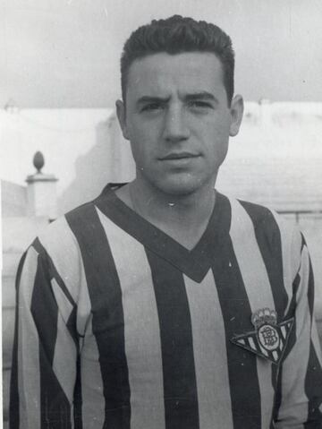 Etapa en el Barcelona: 1951-58 
Etapa en el Real Betis: 1958-65