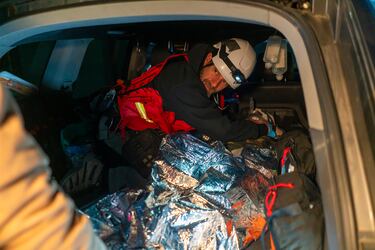 El traslado de heridos en los vehículos más dispares es el último paso para salvar a un paciente. Saber cómo manejar la situación evitará una desgracia o heridas incompatibles con la vida. 