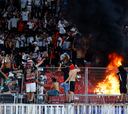 La imagen más triste del fútbol chileno: hinchas prendieron fuego en el estadio