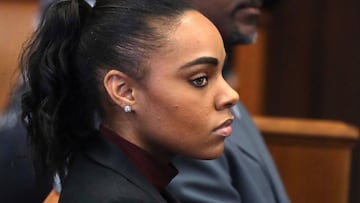 Shayanna Jenkins, prometida de Aaron Hernández en la Corte Superior de Suffolk en Boston. Marzo 02, 2017.