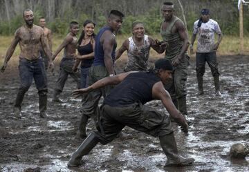 En las FARC, también se juega al fútbol. 