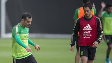 Rafael M&aacute;rquez y Javier Hern&aacute;ndez