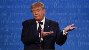 El presidente Donald Trump hace gestos mientras habla durante el primer debate presidencial el martes 29 de septiembre de 2020, en la Universidad Case Western y la Cl&iacute;nica Cleveland, en Cleveland, Ohio.