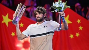 Valentin Vacherot celebra su triunfo en el Shanghai Masters.