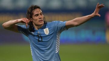 Uruguay&#039;s Edinson Cavani celebrates after scoring against Bolivia during their Conmebol Copa America 2021 football tournament group phase match at the Arena Pantanal Stadium in Cuiaba, Brazil, on June 24, 2021. (Photo by DOUGLAS MAGNO / AFP)