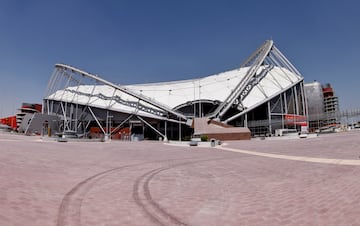 Acogerá partidos hasta los cuartos de final y el duelo por el tercer lugar. Construido en 1976, el estadio ha recibido eventos históricos como los Juegos Asiáticos, la Copa del Golfo y la Copa Asiática de la AFC. En 2019 acogió el Mundial de Atletismo, además de varios partidos de la Copa Mundial de Clubes de la FIFA™. El estadio fue remodelado de cara a Qatar 2022.