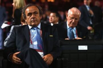 Michel Platini, presidente de la UEFA durante el sorteo de la fase previa para el mundial de Rusia 2018.