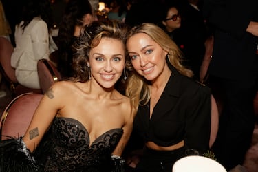 Miley Cyrus y Brandi Cyrus.