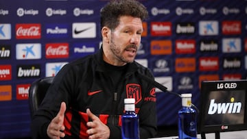 Simeone corta estos 55" de su rueda de prensa y lo sube a redes para sus 5 millones de seguidores