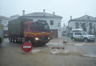 ¿Por qué está lloviendo tanto? Los tres factores del colapso climático que han desatado la ‘tormenta perfecta’ en España