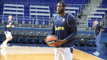 Anthony Bennett.