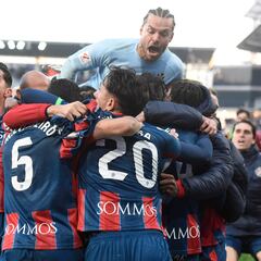 Obeng da mucha vida al Huesca