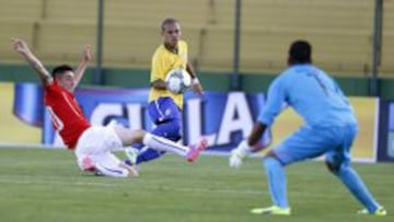 Chile perdi&oacute; ante Brasil en su estreno en el Sudamericano. 