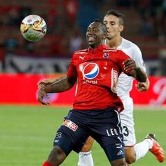 Otro gol de Mao Molina hace subir al Medellín en la tabla