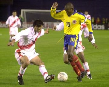 'El Tino' vistiendo la camiseta número 10 de la Selección Colombia.