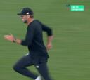 La carrerita viral de Klopp: se fue como loco a por Adrián