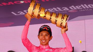 Dave Brailsford, director del Ineos, habló del objetivo principal del equipo británico que era recuperar la sonrisa de Egan Bernal, campeón del Giro