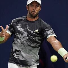 Verdasco supera la primera ronda con victoria ante Darcis