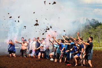 Fútbol en el pantano