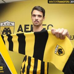 Oficial: Erik Morán deja el Leganés y ficha por el AEK