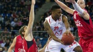 CAJA LABORAL 64 - ARMANI MILÁN 62