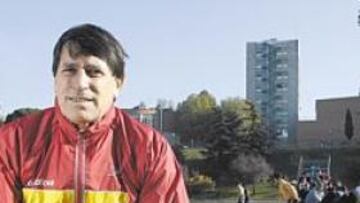 <b>CONTINUIDAD.</b> José María Odriozola seguirá otros cuatro años. En la imagen, en las pistas del Consejo Superior de Deportes, en Madrid.