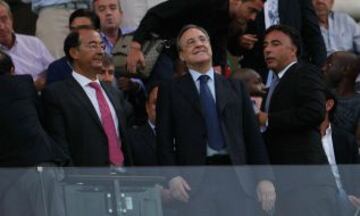 Segunda jornada Liga Bbva. Granada - Real Madrid. Florentino Pérez y Quique Pina.