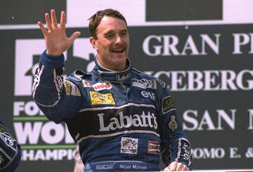 El 'bigote más famoso' de la Fórmula 1 también estuvo 15 años en el Mundial y es uno de los 33 campeones del mundo. Austria 1980 fue su primera carrera con Lotus, uno de los cuatro equipos con los que corrió en el 'Gran Circo', los otros tres fueron McLaren, Ferrari y Williams, con el que más estuvo (95 grandes premios) y con el que alcanzó la gloria con su único título en 1992 después de rozarlo tres veces antes siendo subcampeón. Dejó una tarjeta de 31 victorias, 32 poles y 59 podios.