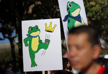 The best signs, banners and protest slogans at the No Kings rallies on Oct. 18