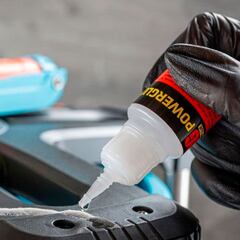 Reunimos los mejores pegamentos adhesivos para las reparaciones de la casa y el coche