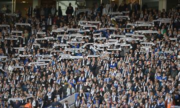 Así fue el emotivo homenaje al dueño del Leicester en el King Power Stadium