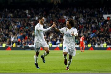 2-0. Marco Asensio celebró el segundo gol con Marcelo.