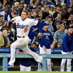 Freddie Freeman hits emotional home run in “special” first game against Braves