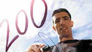 <B>¿100 GOLES EN 200 PARTIDOS?</B> Makaay lleva 98 goles en la Liga española (entre Tenerife y Deportivo) y podría llegar hoy a la centena.