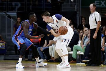 La segunda victoria del Real Madrid ante una franquicia NBA la vimos el 3 de octubre de 2016, esta vez ante los Oklahoma City Thunder (137-142) de Domantas Sabonis y Álex Abrines, también de Kyle Singler y Russell Westbrook, aunque los mejores fueron Victor Oladipo (34 puntos) y Enes Kanter (29). El Madrid remontó 22 tantos y se impuso en la prórroga, a la que se llegó con un triple de Llull (22) en el último segundo. Carroll lideró con 24.

