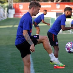 El Atlético volvió a entrenarse con Thomas en el gimnasio