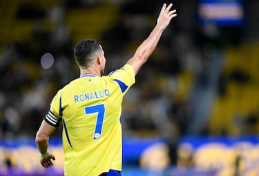 Cristiano Ronaldo and Al Nassr rev up for 2025