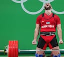 Nurudinov logra el primer oro para Uzbekistán en halterofilia