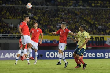 Colombia clasificó como segunda del grupo A con 7 puntos, producto de dos victorias, un empate y una derrota. Los dirigidos por Arturo Reyes jugarán su primer partido del cuadrangular final ante Brasil en el estadio Alfonso López de Bucaramanga. 