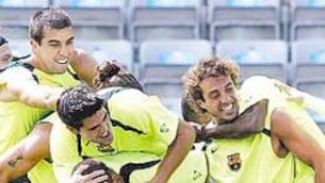 <b>DIVERSIÓN EN EL ENTRENAMIENTO. </b>La plantilla del Barcelona parece disfrutar del mismo buen ambiente que la temporada pasada.