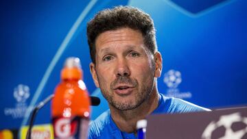 GRAF8601. MADRID, 02/10/2018.- El entrenador del Atl&eacute;tico de Madrid, el argentino Diego Simeone, durante la rueda de prensa ofrecida en el estadio Wanda Metropolitano en Madrid en la v&iacute;spera del partido de Liga de Campeones que enfrenta a su