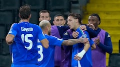 Retegui lleva a Italia a la repesca