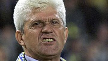 <b>ADIÓS</b>. El entrenador alemán Werner Lorant deja el Fenerbahce turco.