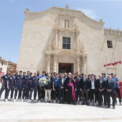 A la Santa Faz antes de apretar por el playoff