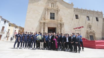 A la Santa Faz antes de apretar por el playoff