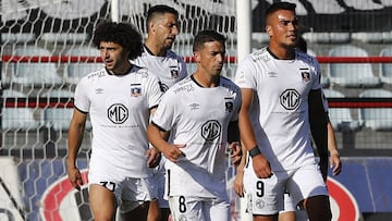 Futbol, Huachipato vs Colo Colo
 Vigesimo primera fecha, campeonato nacional 2020.
 Los jugadores de Colo Colo lamentan el gol de Huachipato durante el partido de primera division disputado en el estadio Cap, Talcahuano, Chile.
 05/12/2020
 Dragomir Yankovic/Photosport
 
 Football, Huachipato vs Colo Colo
 21th date, 2020 National Championship.
 Colo Colo&acute;s players react after goal of Huachipato during the first division football match held at the Cap stadium, in Talcahuano, Chile.
 05/12/2020
 Dragomir Yankovic/Photosport